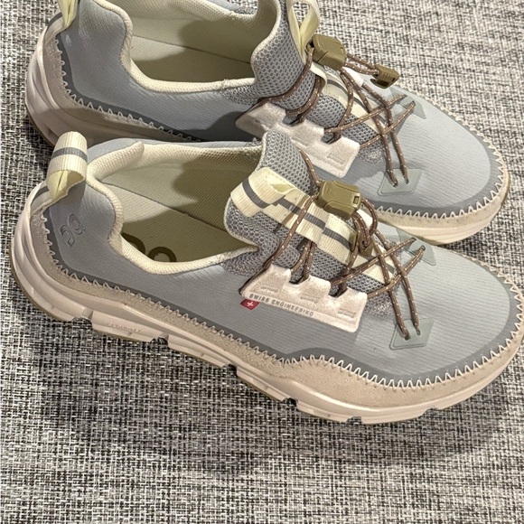 On Running Shoes - Cloudaway Hiking Sneaker